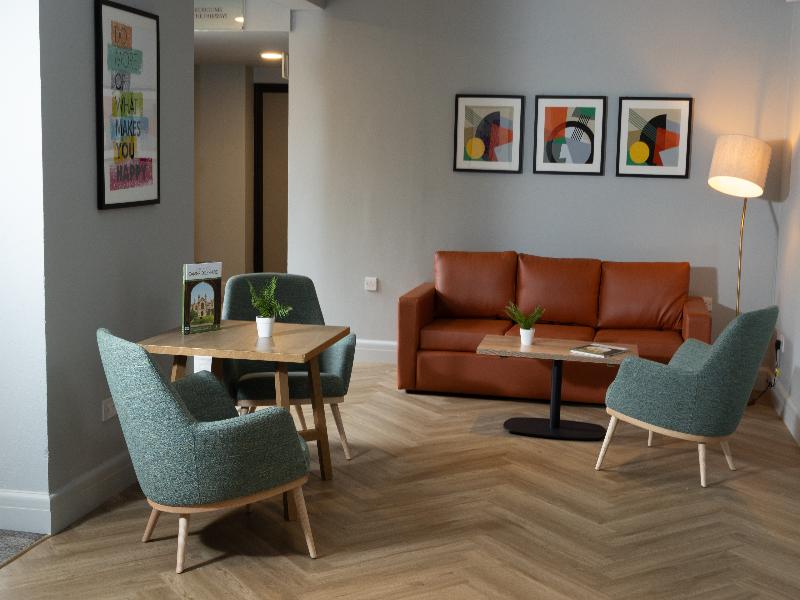 Cambridge Bar Hill Hotel BW Signature Collection - Lobi