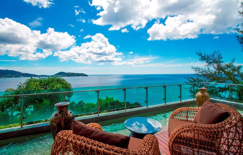 Wyndham Grand Phuket Kalim Bay - Bar