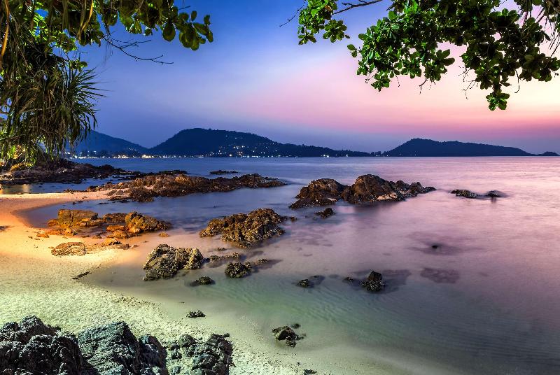 Wyndham Grand Phuket Kalim Bay - Plaj
