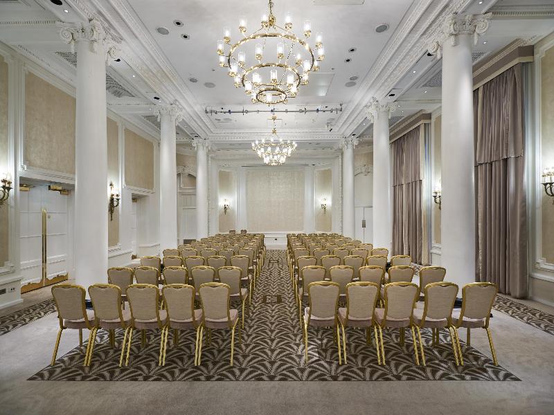 The Waldorf Hilton, London - Toplantı