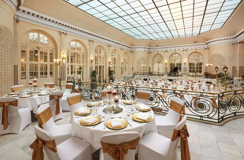 The Waldorf Hilton, London - Toplantı