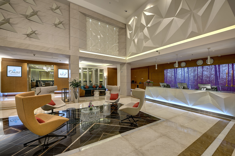 Royal Continental Hotel - Lobi
