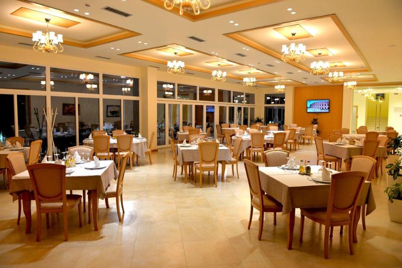 Grand White City - Restoran