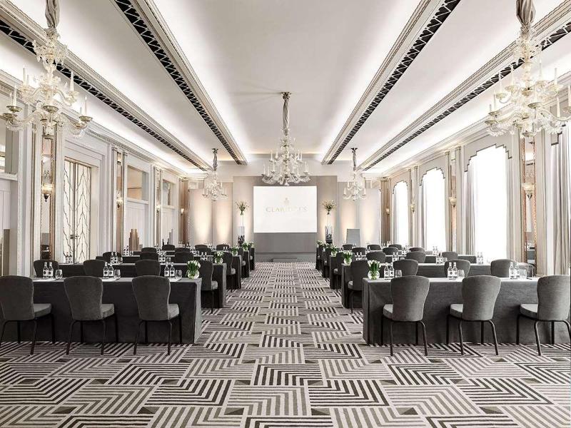 Claridge's - Toplantı