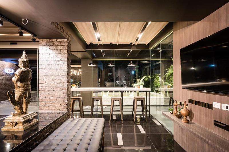 FYN Hotel Bangkok - Lobi