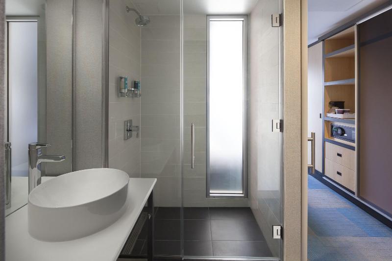 Aloft Long Island City-Manhattan View - Oda
