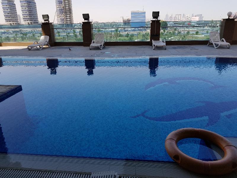 Tulip Creek Hotel Apartment - Havuz