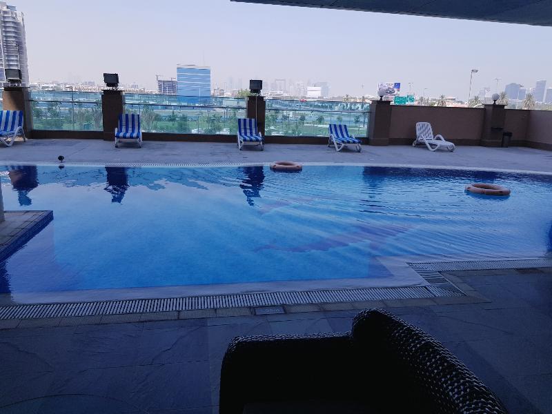 Tulip Creek Hotel Apartment - Havuz