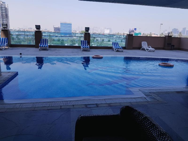 Tulip Creek Hotel Apartment - Havuz
