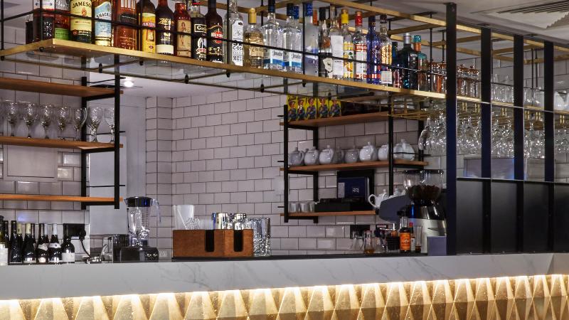 Victory House London - Bar