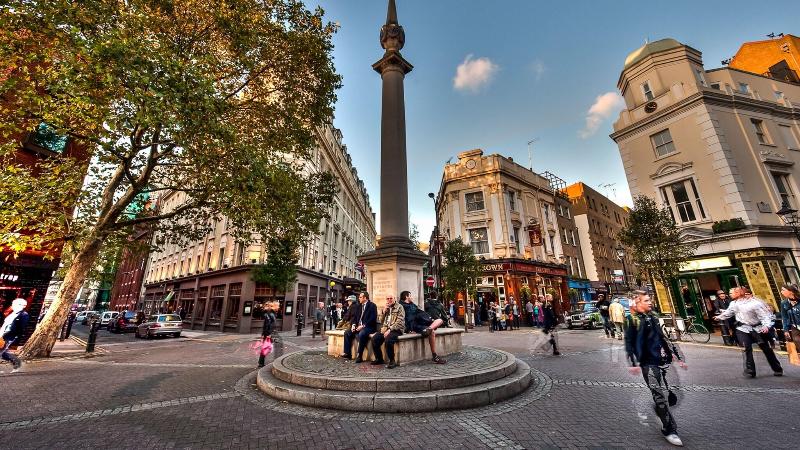 Victory House London - Aktivite