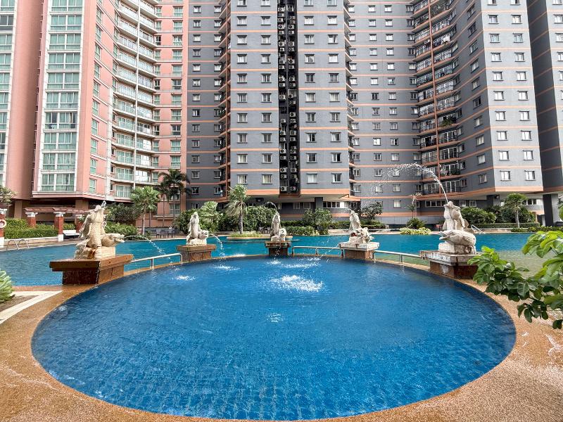 The Narathiwas Hotel & Residence Sathorn Bangkok - Havuz