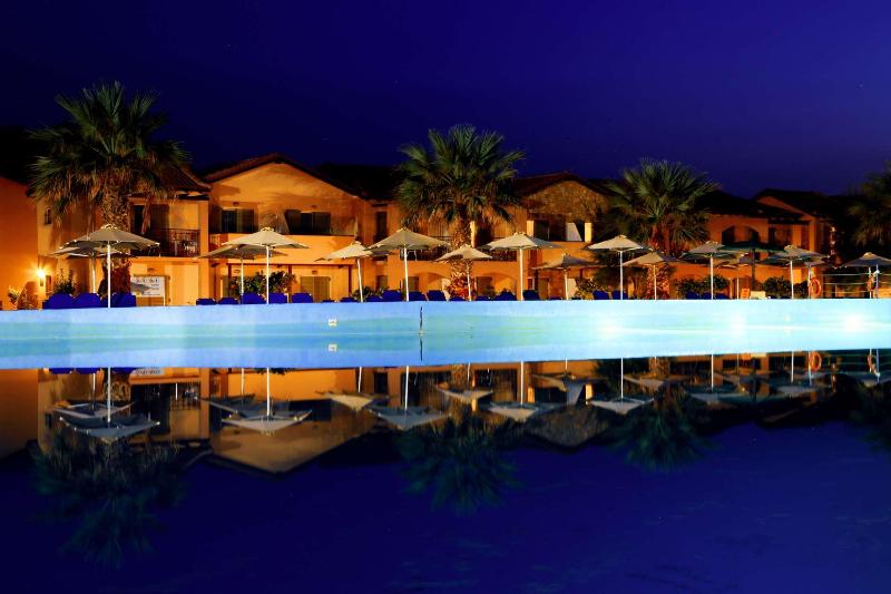 White Olive Marine Aquapark - Havuz