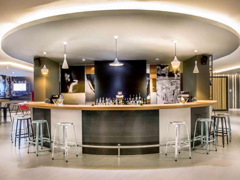 Ibis Bangkok Impact - Bar