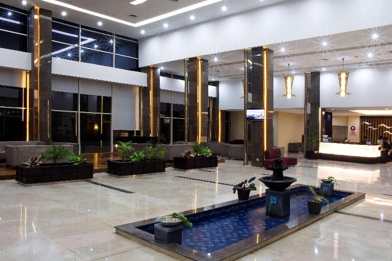 Best Western Plus Coco Palu - Lobi
