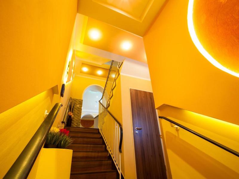 Hotel North - Genel