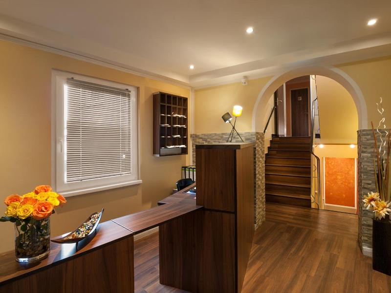 Hotel North - Genel