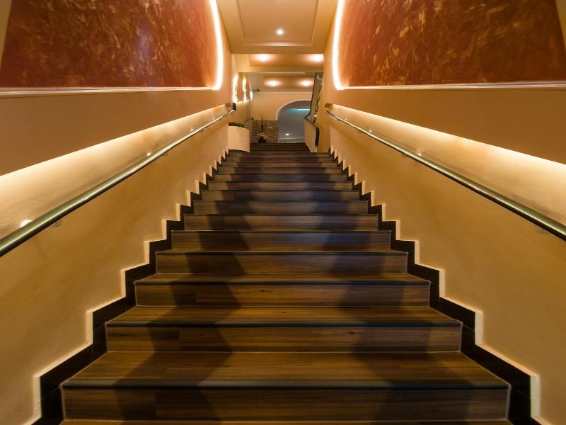 Hotel North - Genel