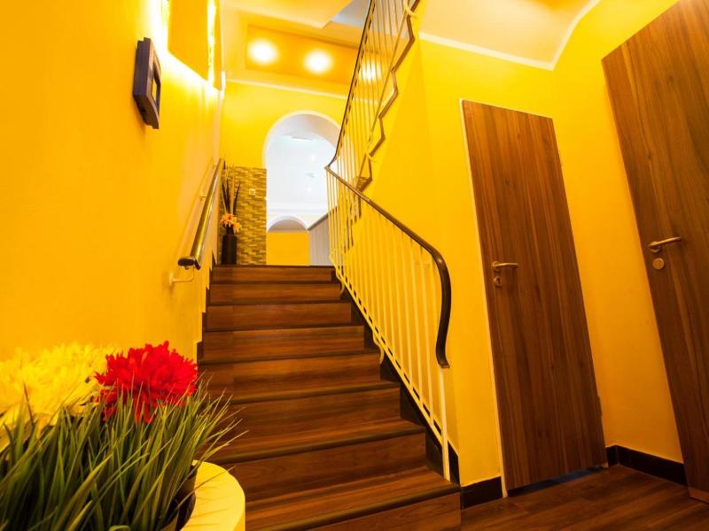 Hotel North - Genel
