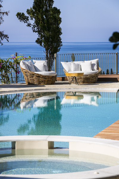 F Zeen - Genel