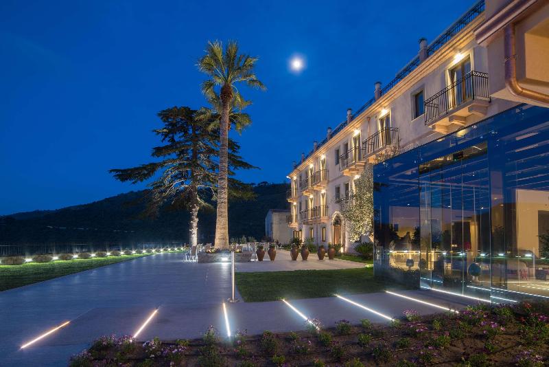 Best Western Plus Hotel Terre di Eolo - Genel