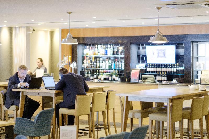 Holiday Inn Coventry M6 J2 - Bar