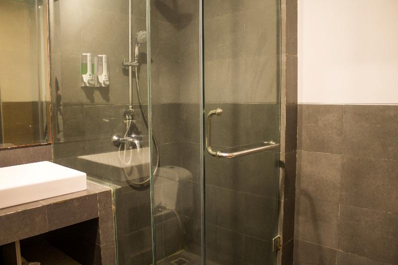 Transera Kamini Legian Hotel - Oda