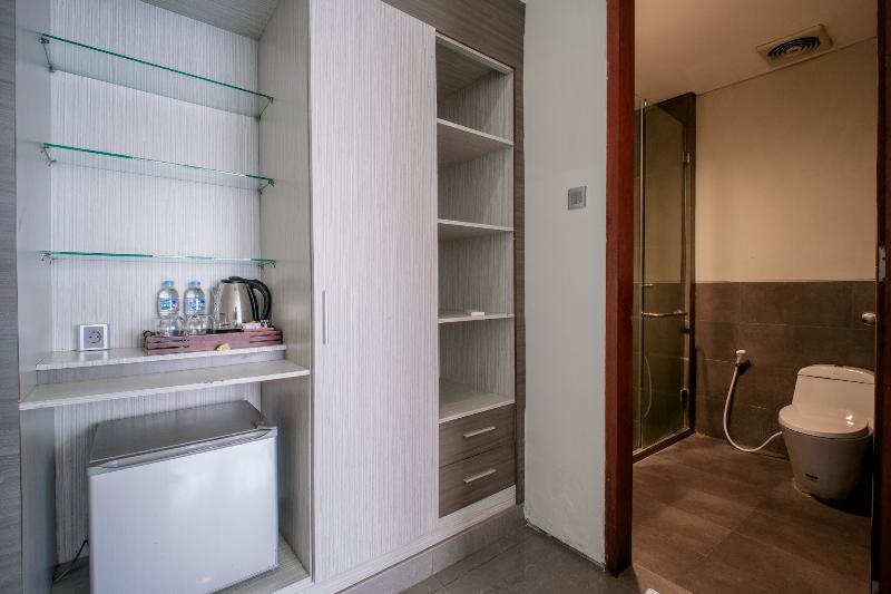 Transera Kamini Legian Hotel - Oda