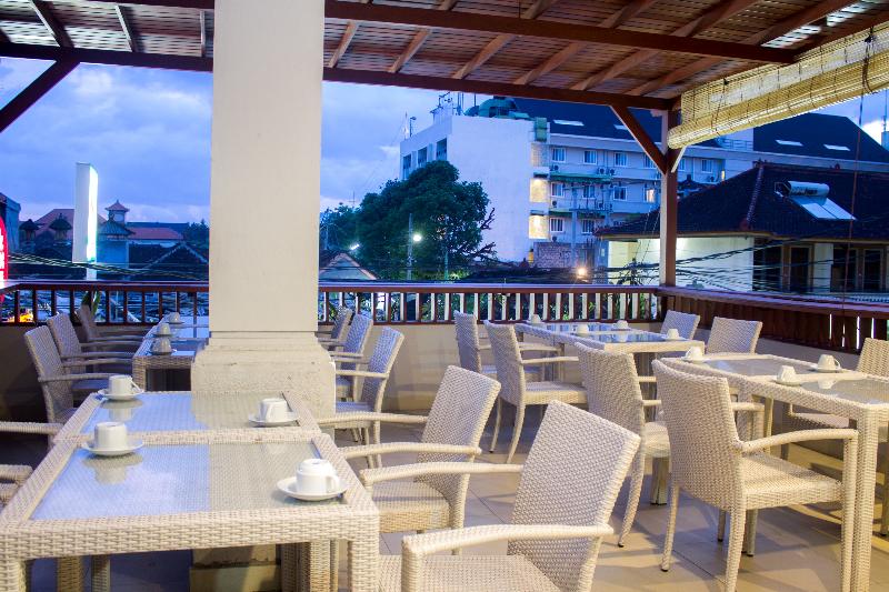 Transera Kamini Legian Hotel - Restoran