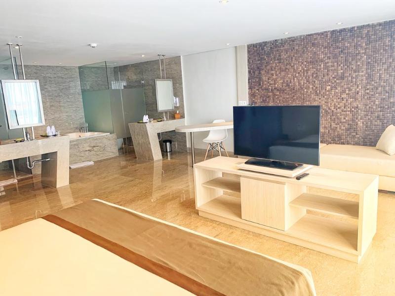 Daun Bali Seminyak Hotel - Oda