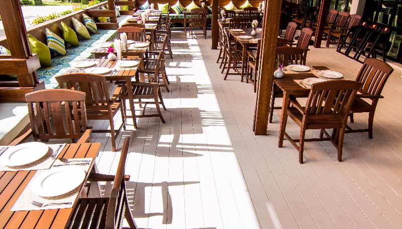 The Phu Beach Hotel - Restoran