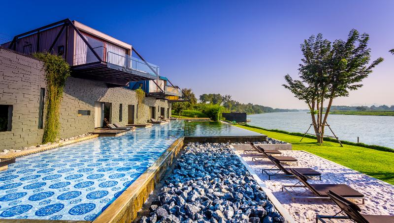 The Xcape River Kwai - Genel