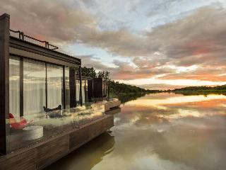 The Xcape River Kwai fotoÄŸrafÄ±