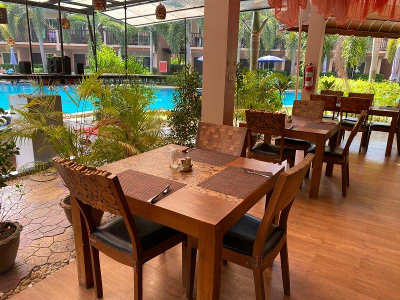 Chivatara Resort & Spa Bang Tao Beach Phuket - Restoran