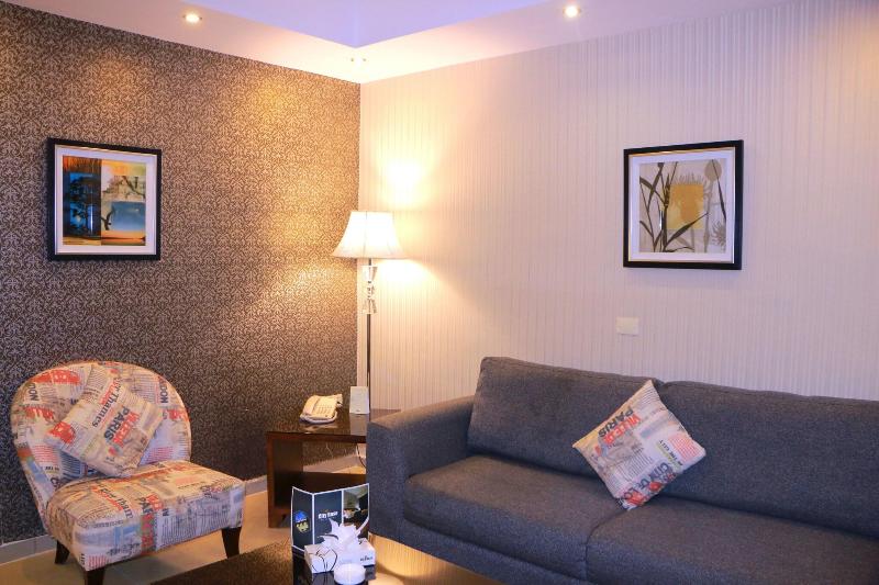 City Rose Hotel Suites - Oda