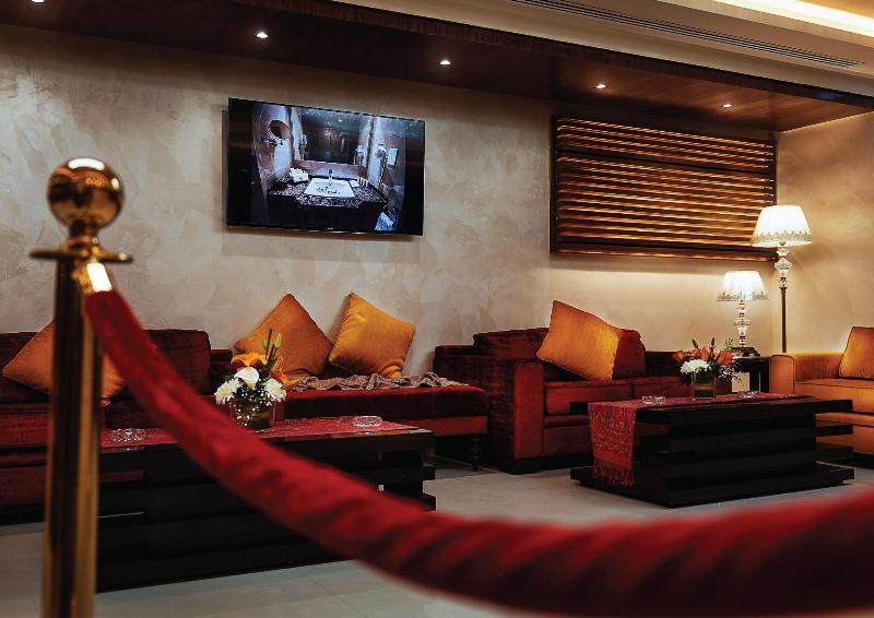 Seven Roses Hotel - Lobi