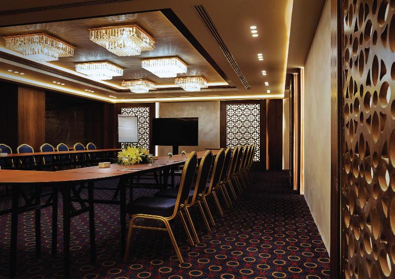 Seven Roses Hotel - Lobi