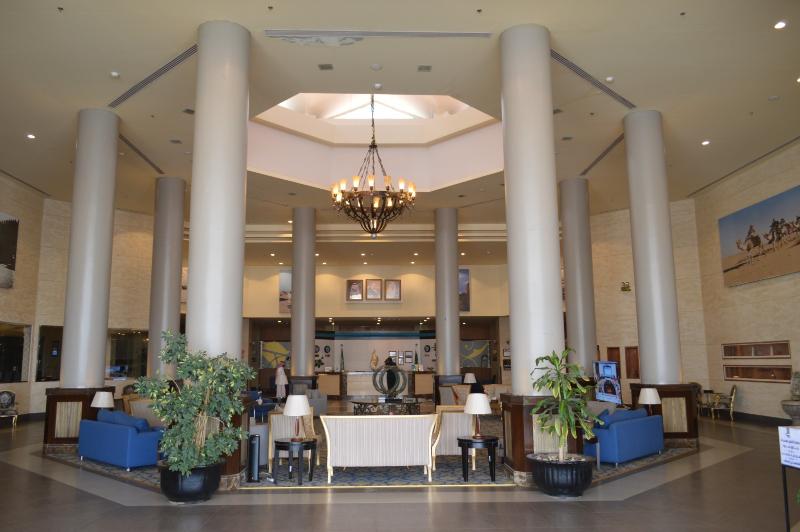 Golden Tulip Hail - Lobi