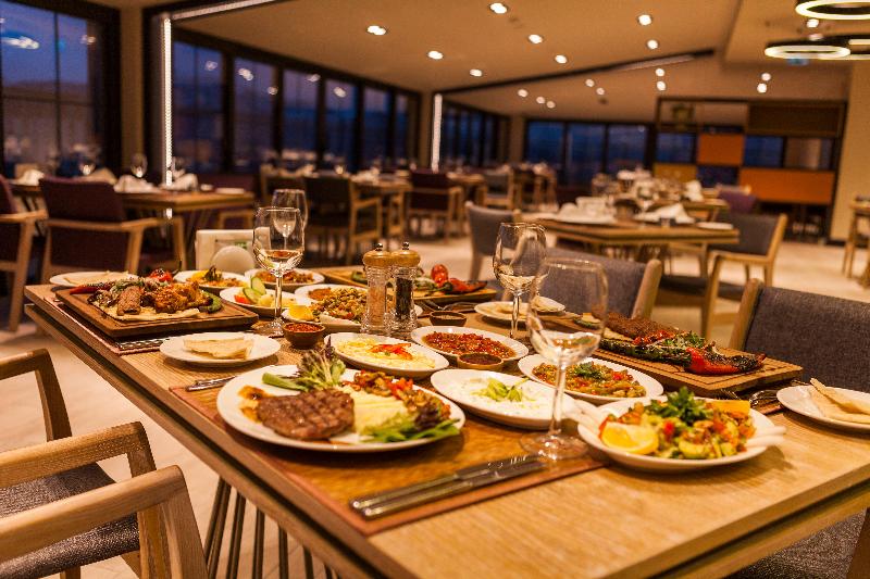 Holiday Inn KAYSERI - DÜVENÖNÜ by IHG - Restoran