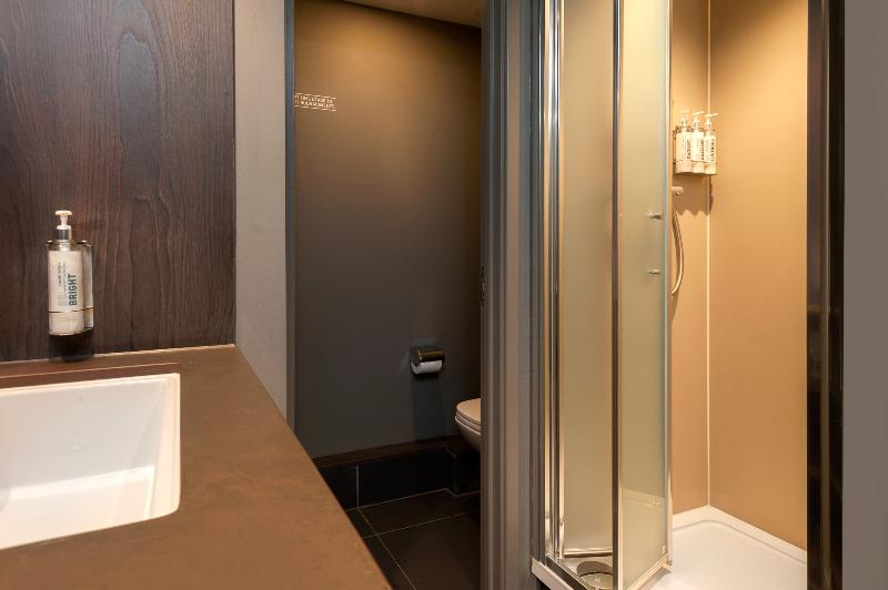 Heeton Concept Hotel-Luma Hammersmith - Oda