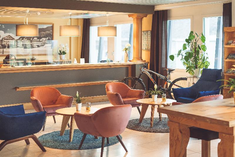 Tailormade Hotel STANS SÜD - Lobi