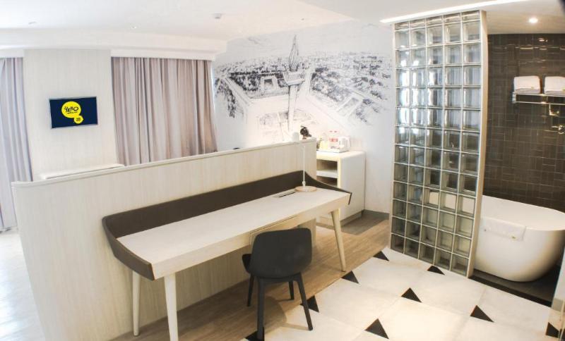Yello Hotel Harmoni - Oda