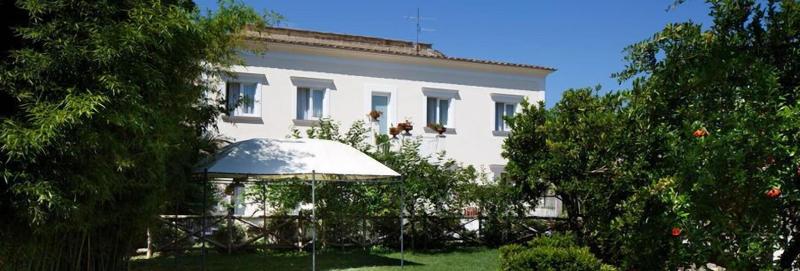 Villa Don Camillo - Genel