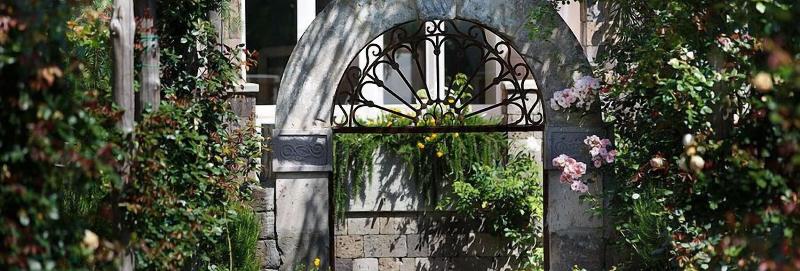 Villa Don Camillo - Genel