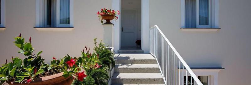 Villa Don Camillo - Genel