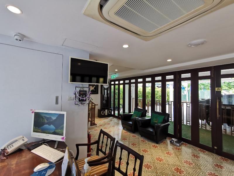 Lertnimit Boutique Hotel by ZUZU - Lobi