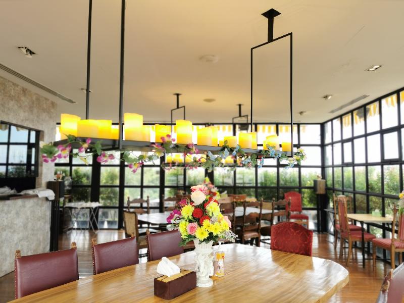 Lertnimit Boutique Hotel by ZUZU - Restoran
