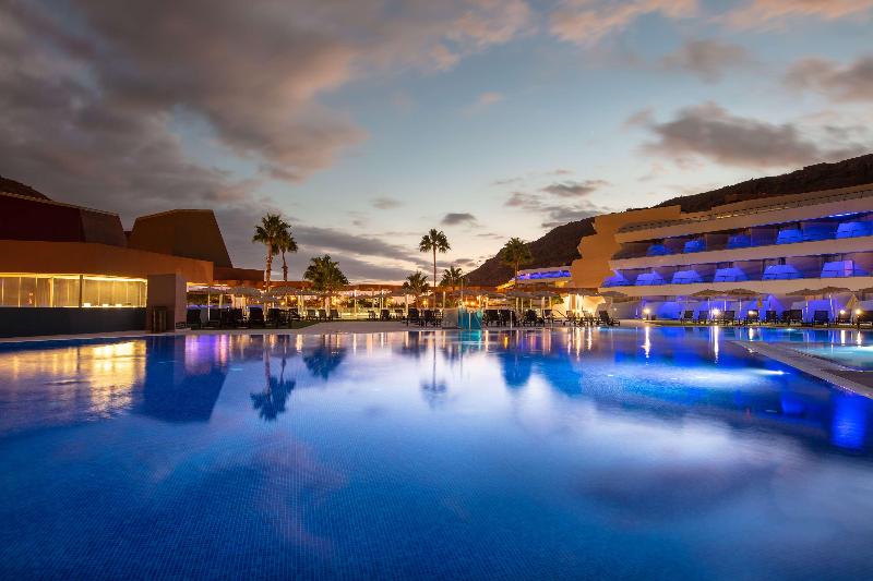 Radisson Blu Resort & Spa Gran Canaria Mogan - Havuz