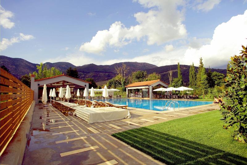 Mont Helmos - Aktivite