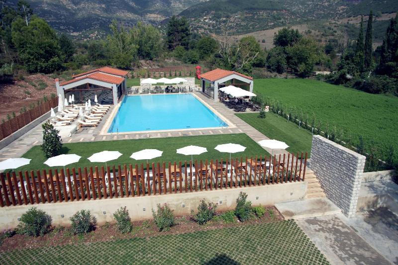 Mont Helmos - Aktivite
